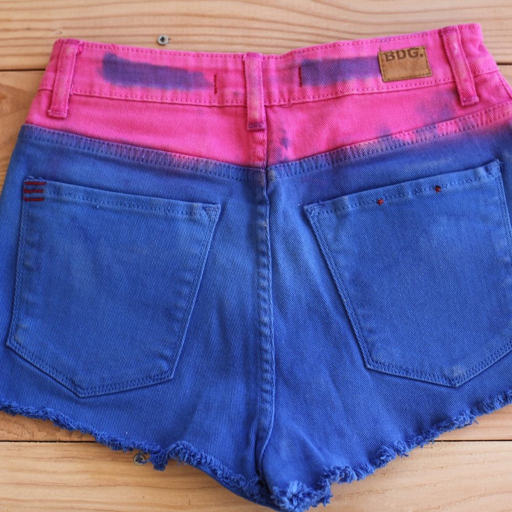 Urban Outfitters Tye-Dye Cheeky High-Rise Shorts - Picture 5 of 5